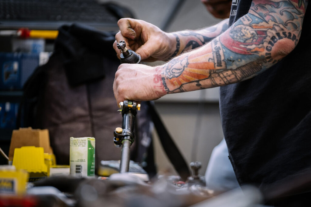 Mechaniker bei der Arbeit
